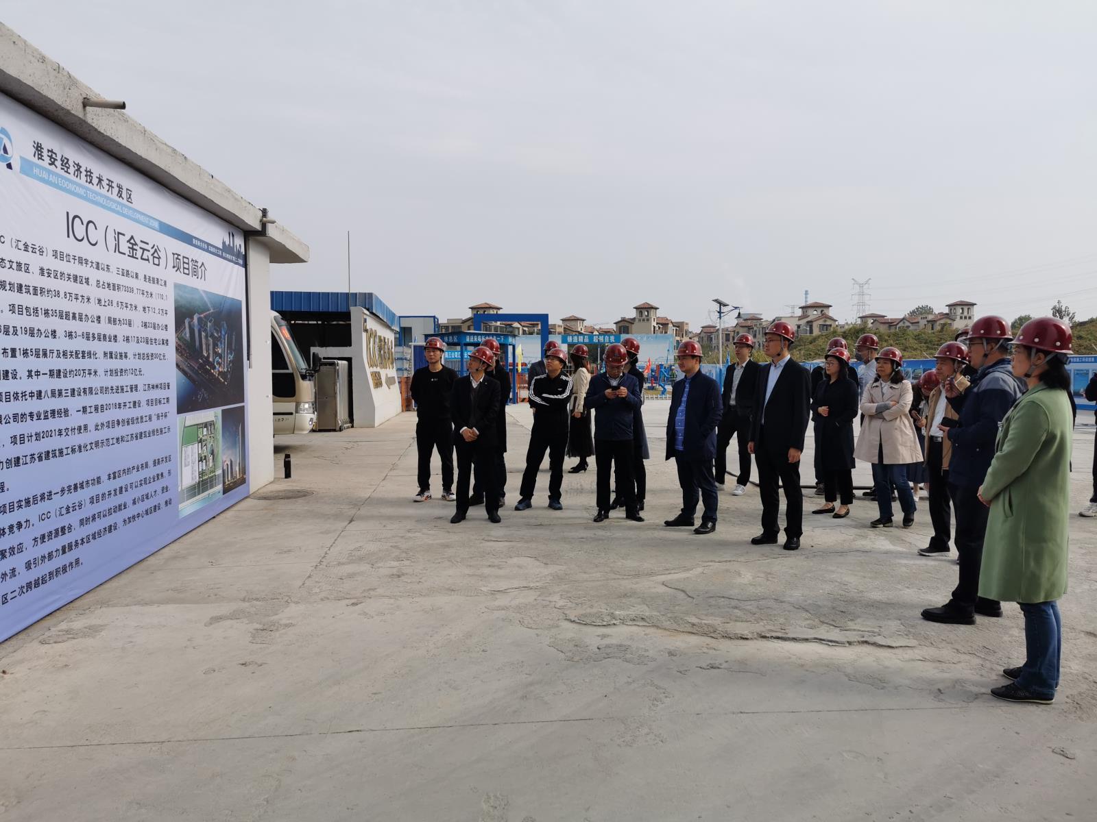 觀摩1.jpg 觀摩1.jpg